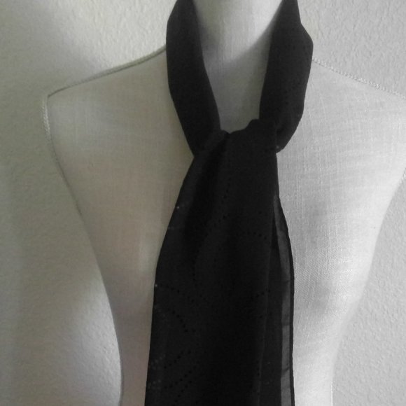 Elegant Coach Scarf - Picture 3 of 5